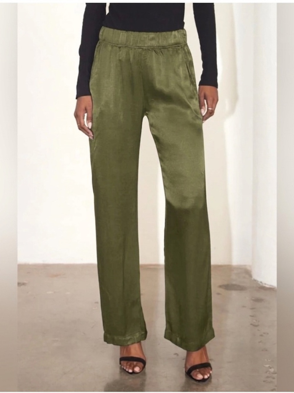 LAmade SASHA SILKY Satin WIDE‎ LEG PINTUCK PANT